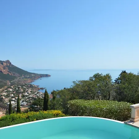 Villa Victoria